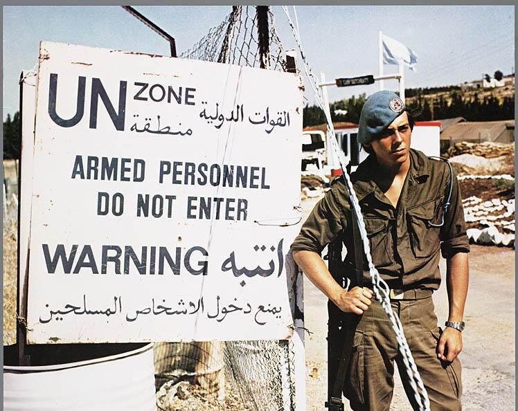 Poster over vredeswerk in Libanon.