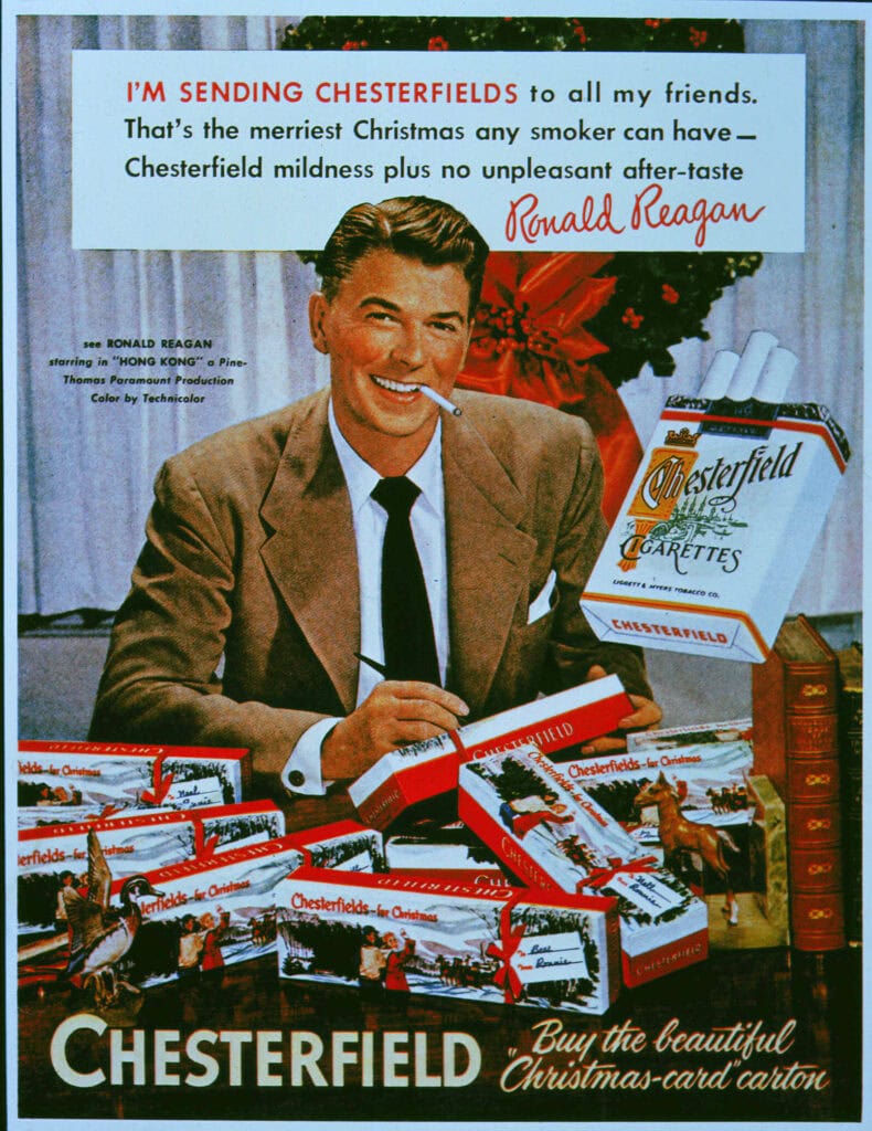 Reagan brengt sigaretten aan de man