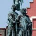 Standbeeld van Jan Breydel en Pieter de Coninck in Brugge.