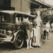Sinterklaas bezoekt een school in Depok, 1939.