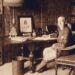 Louis Couperus in zijn werkkamer, 1923.