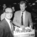 De Chinese minister van Landbouw Kang He maakt kennis met producten van de Nederlandse tuinbouw. ’s-Gravenzande, 18 augustus 1986. Onderdeel van Project Mongool.