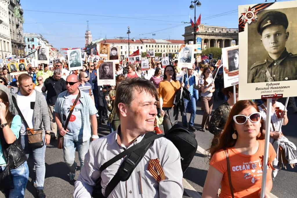 Onsterfelijke regiment in Sint-Petersburg op de militaire parade van 9 mei in 2016.