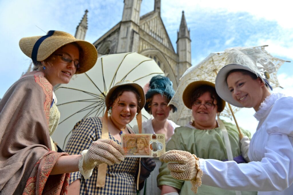 Gekostumeerd feest omdat Jane Austen op het 10-pond biljet staat