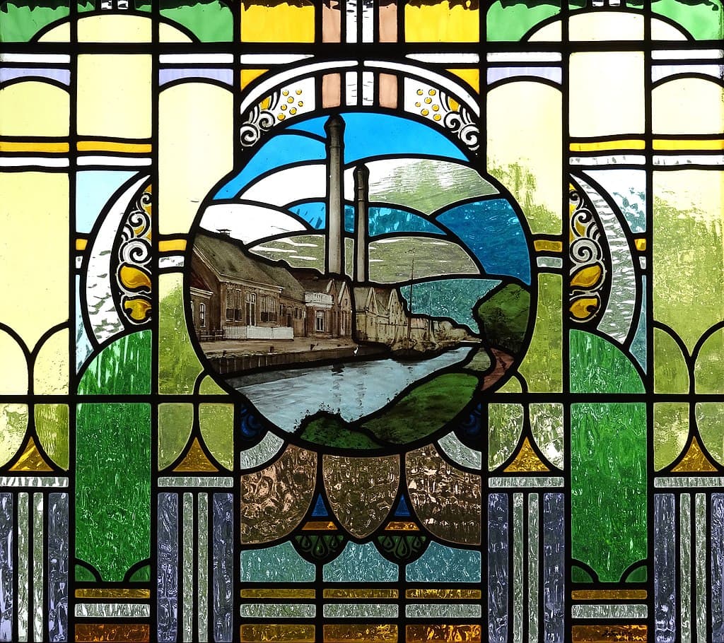 Glas in loodraam van Strokartonfabriek