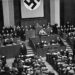 Adolf Hitler spreekt de Rijksdag toe in 1933
