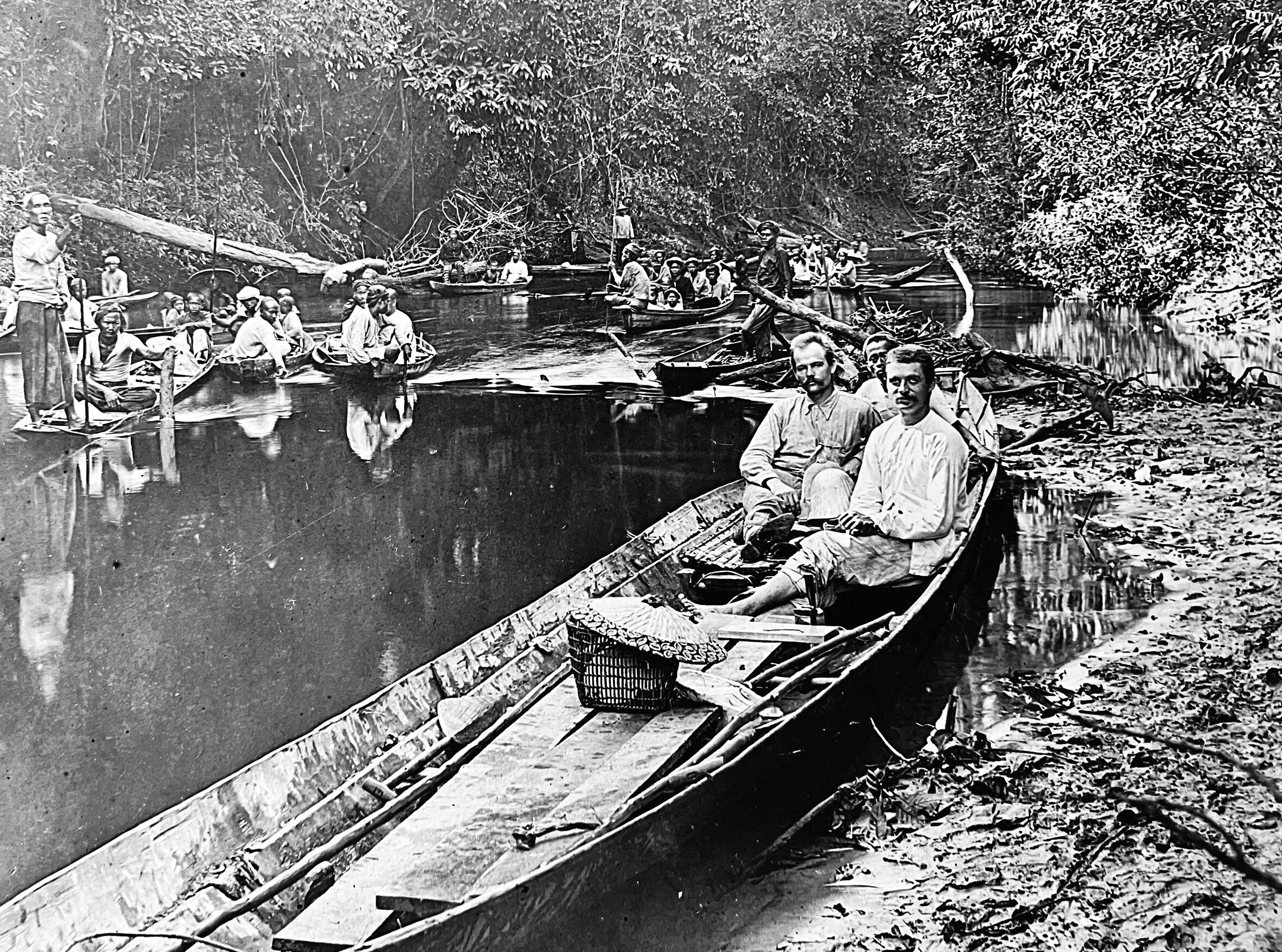 Anton Nieuwenhuis tijdens een vistocht in de jungle