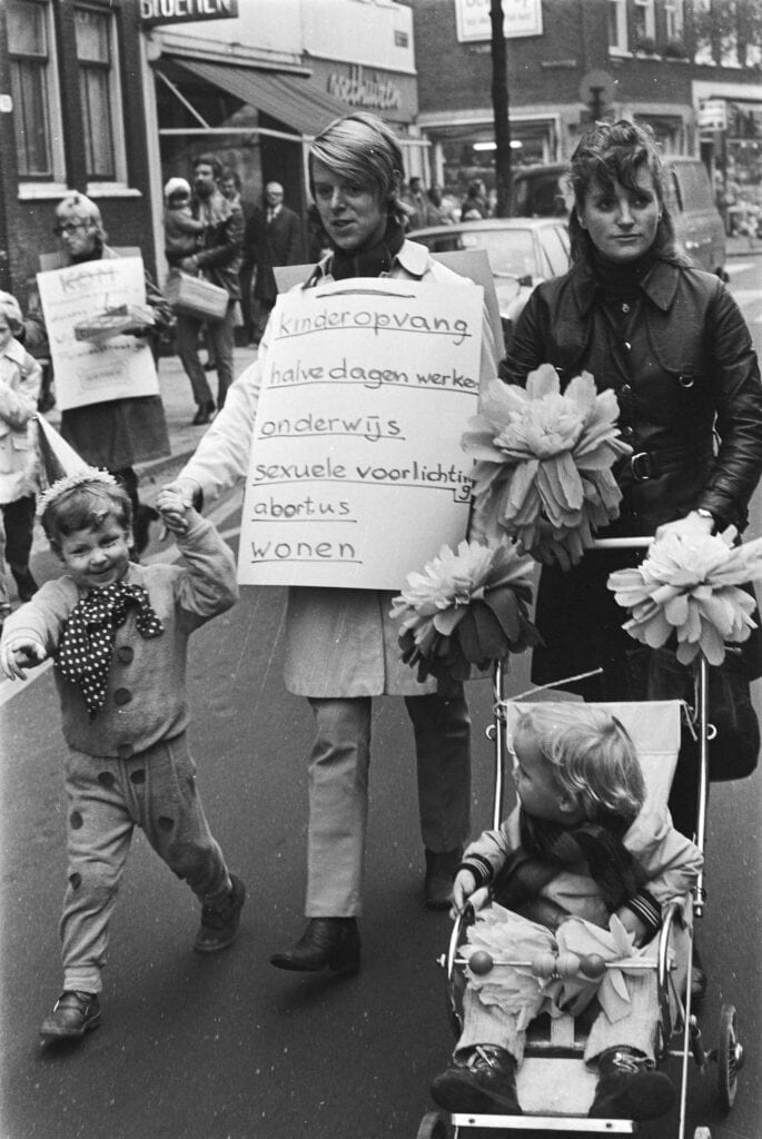 Dolle Mina’s demonstreren in Amsterdam