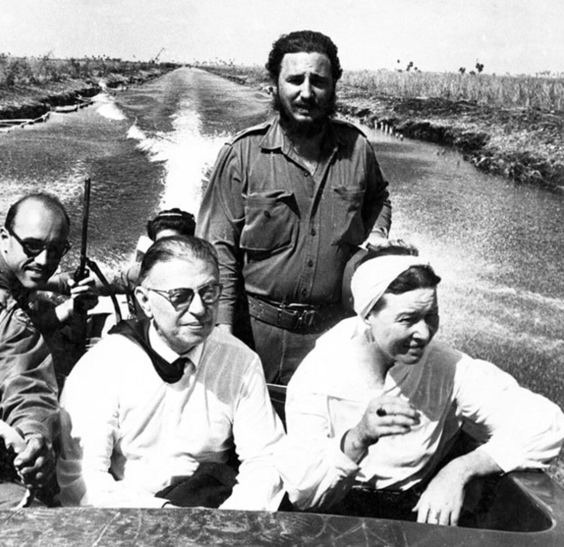 Sartre en De Beauvoir met de Cubaanse leider Fidel Castro