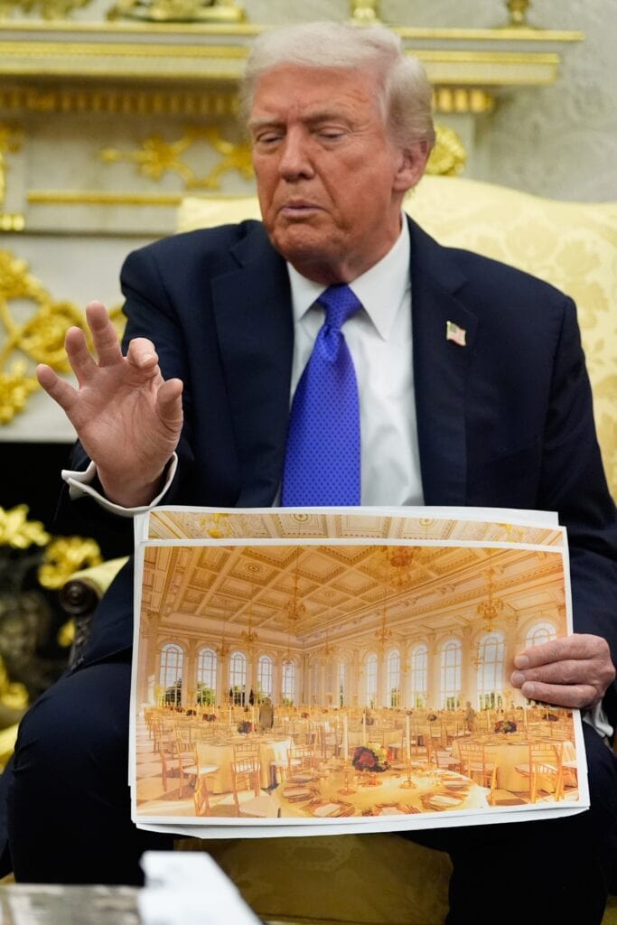 Trump toont het ontwerp van de nieuwe balzaal in het Witte Huis