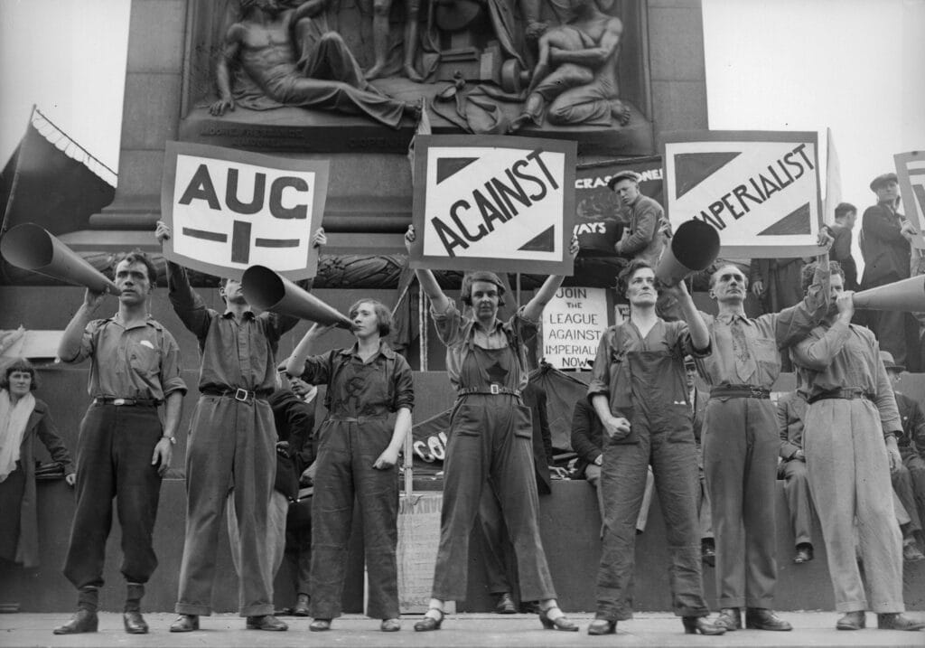 De Liga tegen het imperialisme werft steun op Trafalgar Square in Londen