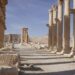 Tijdens de burgeroorlog in Syrië wordt een groot deel van de archeologische site Palmyra verwoest.