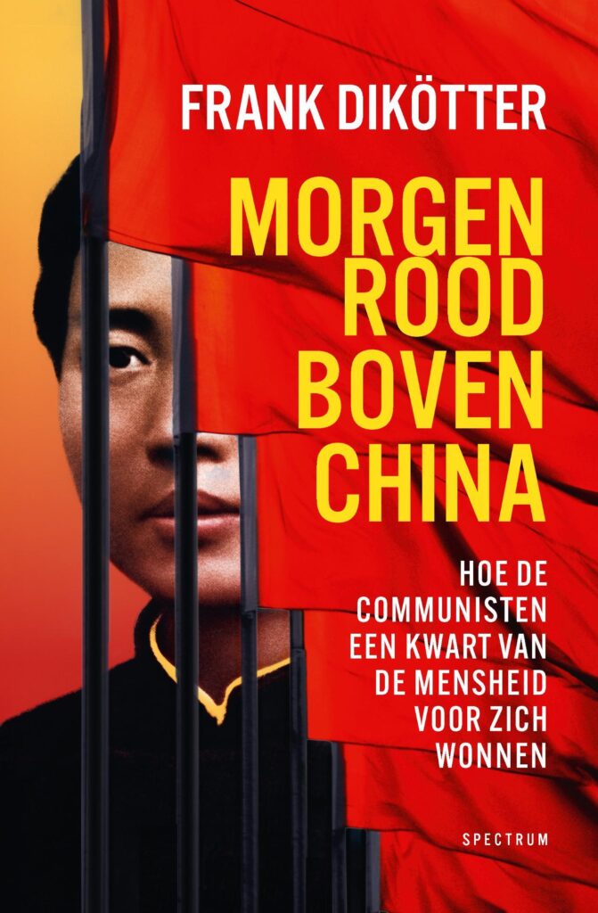 Morgenrood boven China door Frank Dikotter