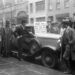 Een man probeert zijn auto te verkopen nadat hij al zijn geld is verloren door de beurskrach. New York, 30 oktober 1929.