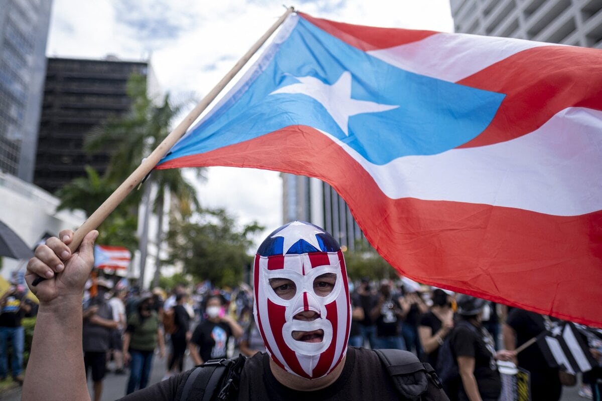 Puerto Ricaan demonstreert in de hoofdstad San Juan