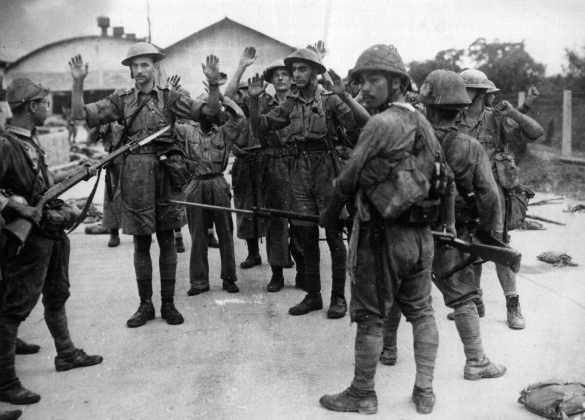 Engelsen geven zich over aan de Japanners. Singapore, 15 februari 1942.