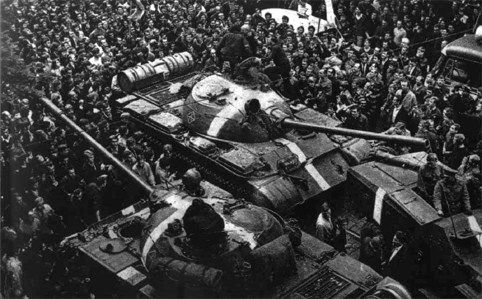 Sovjet-tanks in Praag in 1968