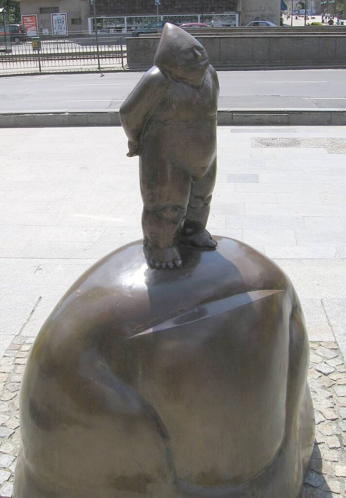 Het standbeeld van een kabouter in Wroclaw.