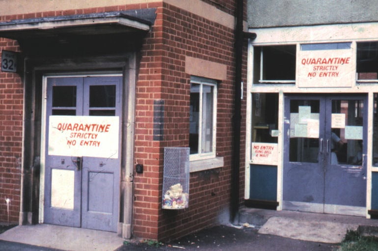 Gesloten afdelingen van de East Birmingham Hospital tijdens de pokkenuitbraak in 1978.