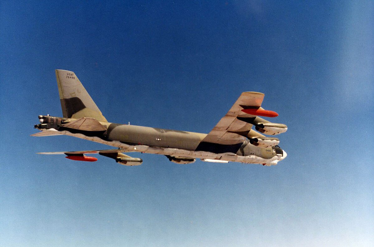 Een Boeing B-52, een vergelijkbaar toestel als het gecrashte vliegtuig.