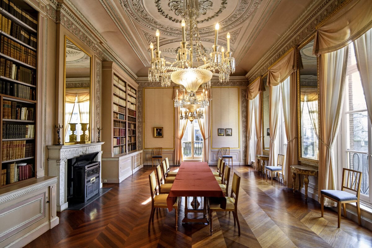 De bilbiotheek in het Hodshonhuis
