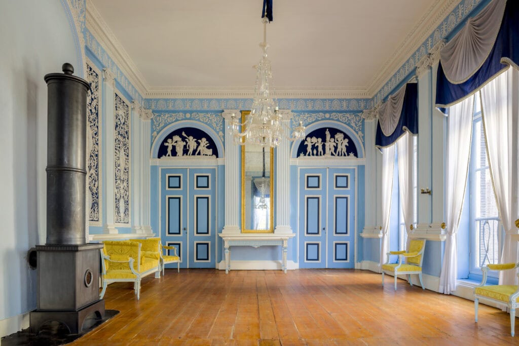 De Blauwe zaal in het Hodshonhuis.