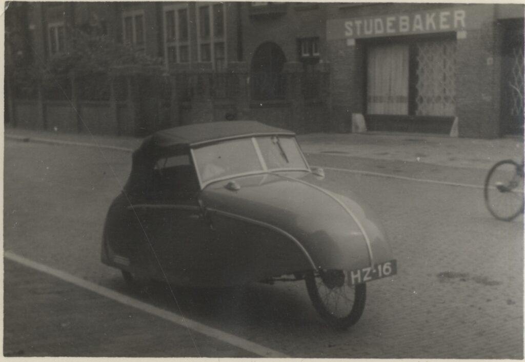 De elektrische auto "Story"