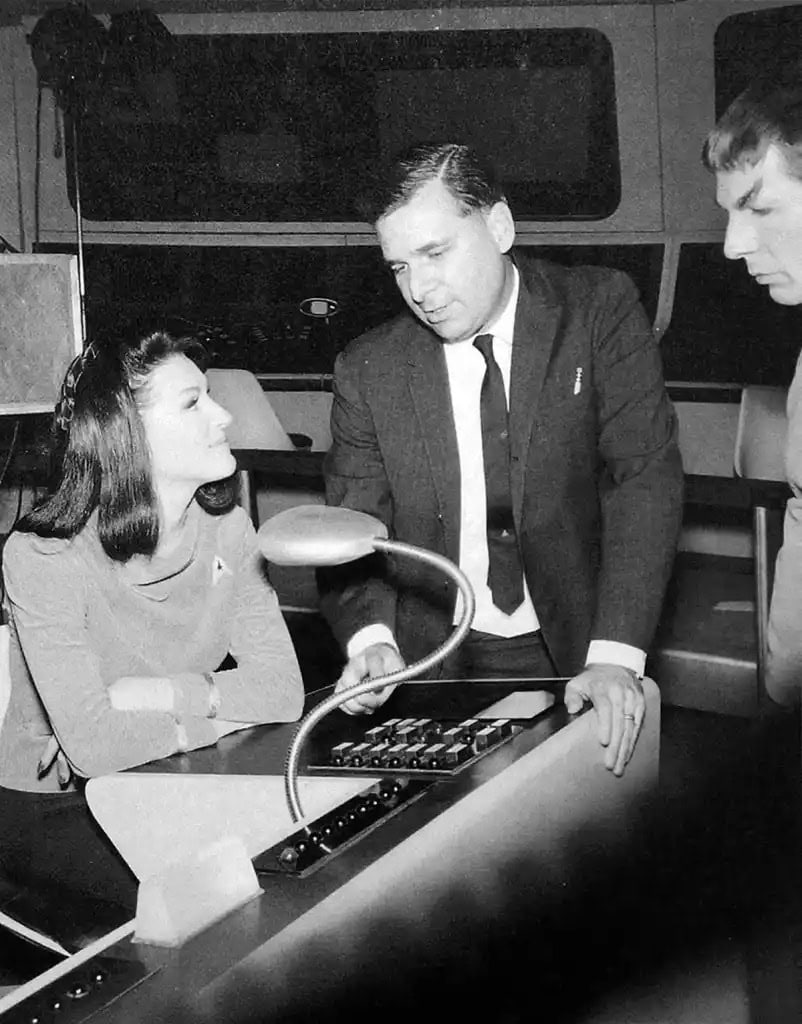 Gene Roddenberry tijdens de opnames van de pilotaflevering